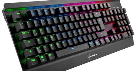 Nowy „mechanik” Sharkoona z podświetleniem RGB