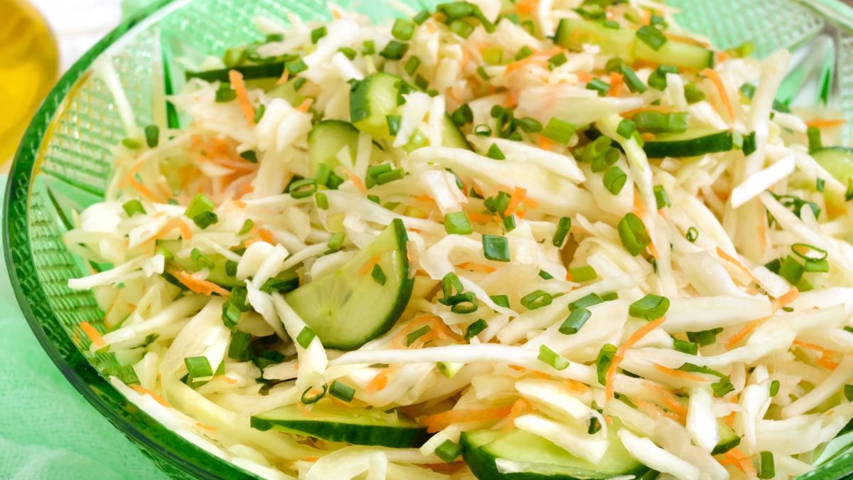 Surówka z kapusty z nietypowym dodatkiem