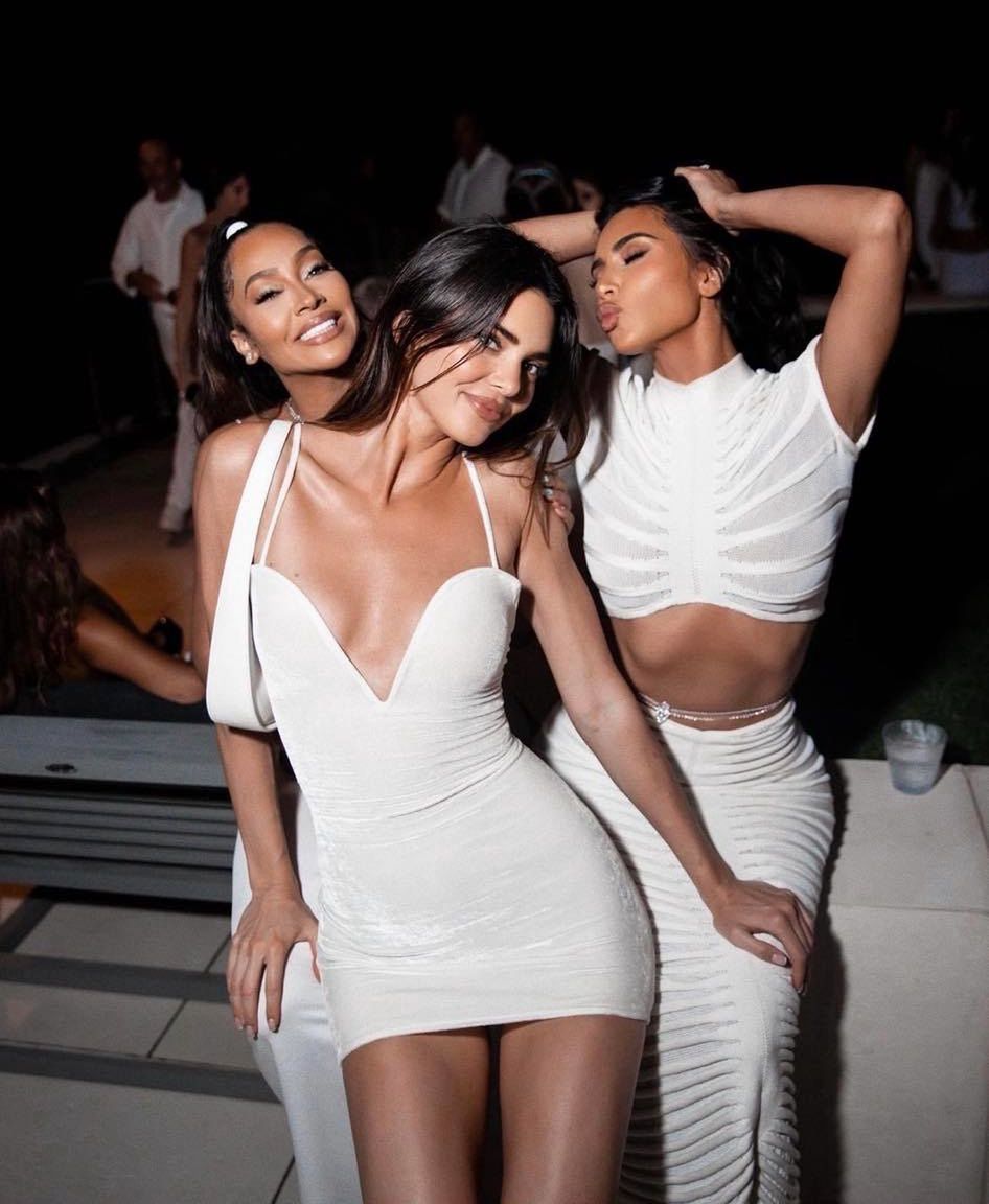Kim Kardashian na imprezie w Hamptons 