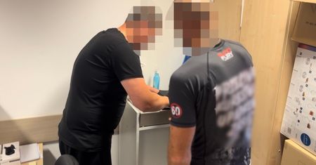 Napadł z kastetem, groził też sąsiadce. Zatrzymano 39-latka