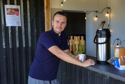 Metamorfoza agencji towarzyskiej. Ksiądz otwiera tu klubokawiarnię