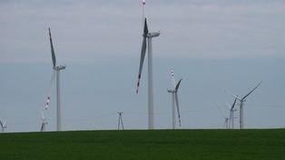 Ustawa wiatrakowa przegłosowana. Ustalono ceny energii i nowe lokalizacje wiatraków