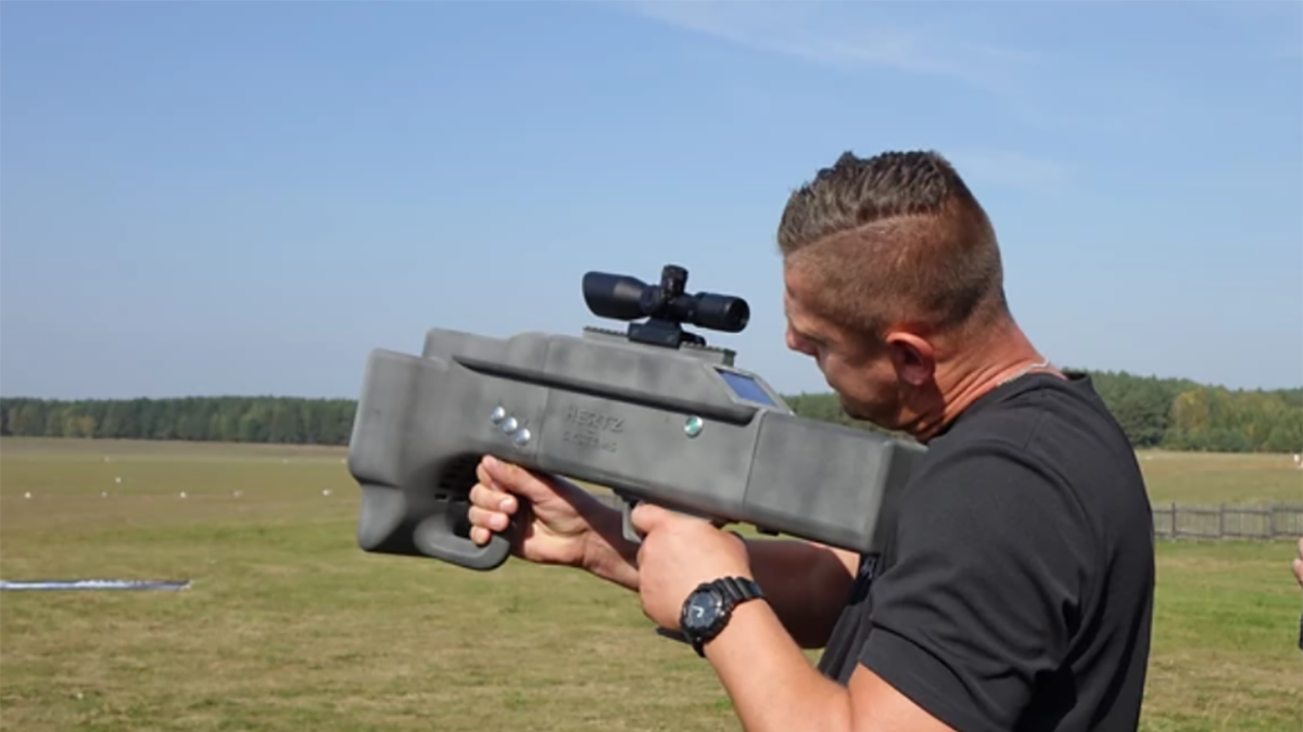 Polska firma zaprezentowała pierwszy na świecie „karabin” zwalczający drony