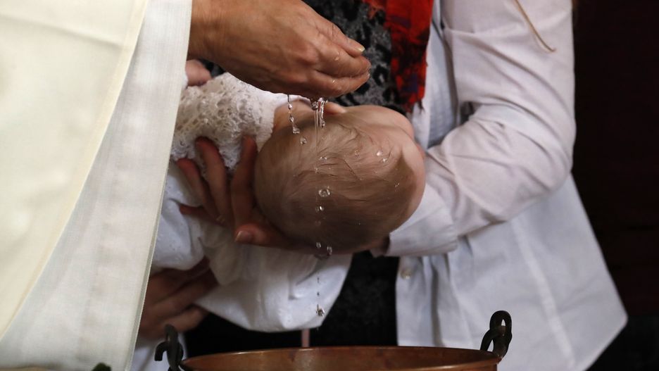 Horror w Rumunii: Dziecko umiera, Kościół czuje się niewinny - zdjęcie ilustracyjne