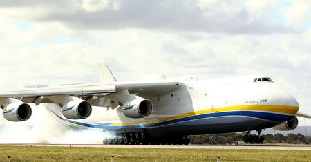 Koronawirus w Polsce. Maski ochronne z Chin nie spełniają norm bezpieczeństwa. Ministerstwo Zdrowia ma wyniki badań