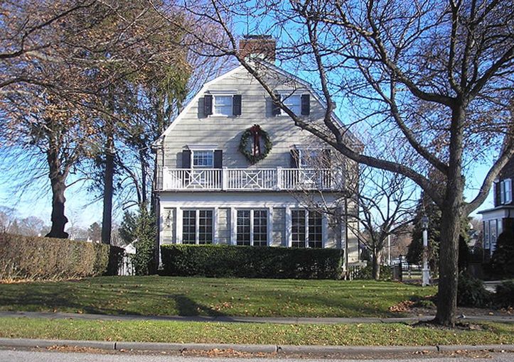 Dom w Amityville na 112 Ocean Avenue