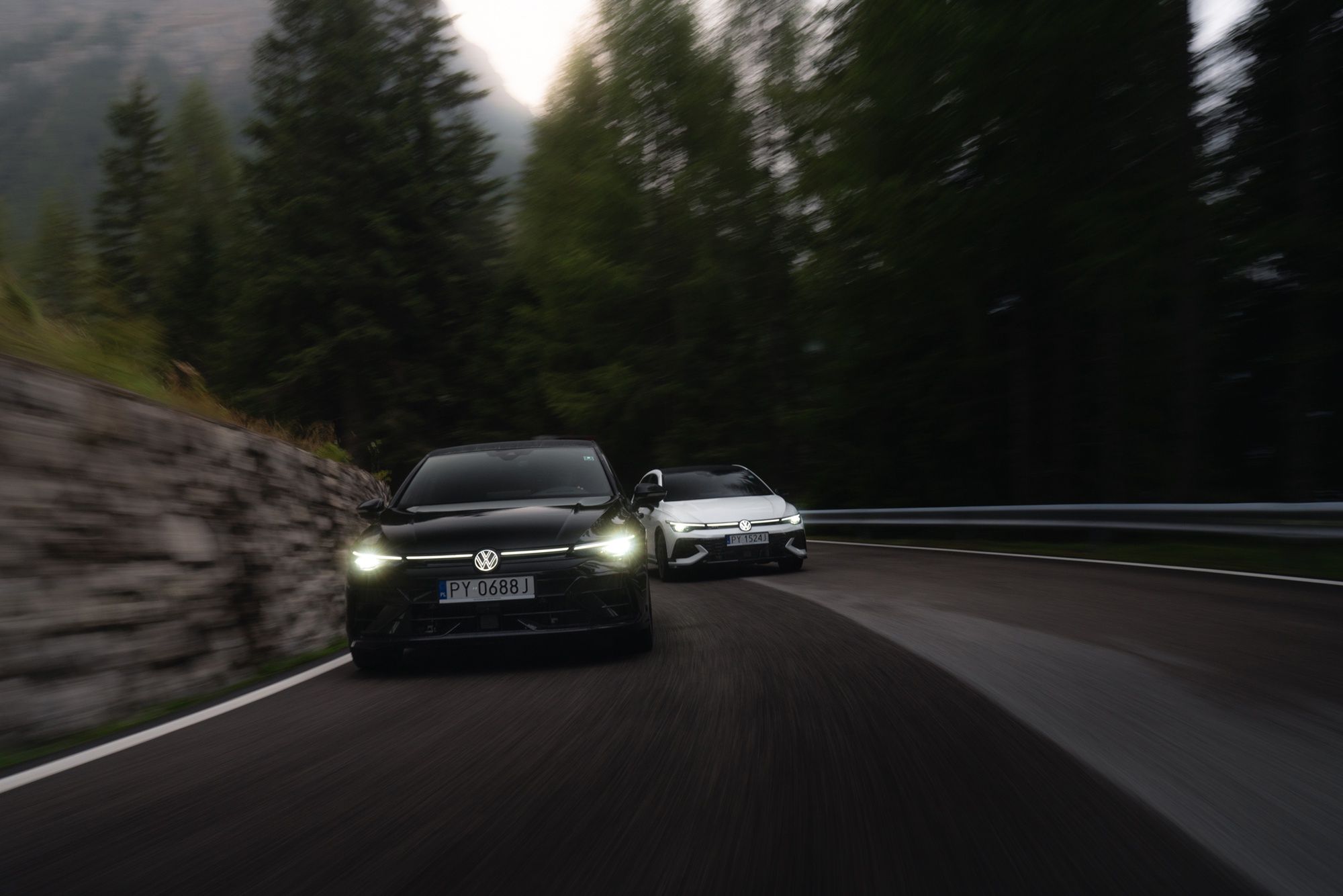 Gran turismo: Volkswagen Golf GTI Clubsport i R w Alpach