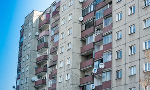 Mieszkanie za 66 proc. wartości rynkowej? Licytacja komornicza to szansa, ale i pułapka
