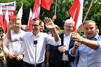 Premier strzelił sobie w stopę. Powiedział parę słów o złotym