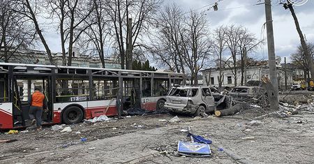 Bohaterski 13-latek. Autobus płonął, on ratował ludzi