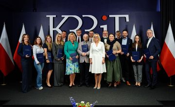 Rada Edukacji Medialnej z prezenterkami wPolsce24 i Kanału Zero. Spot z szefową KRRiT