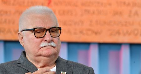 Lech Wałęsa odpowiada na zarzuty Sławomira Cenckiewicza. "Słynny producent teczek Kiszczaka i agenta Bolka"