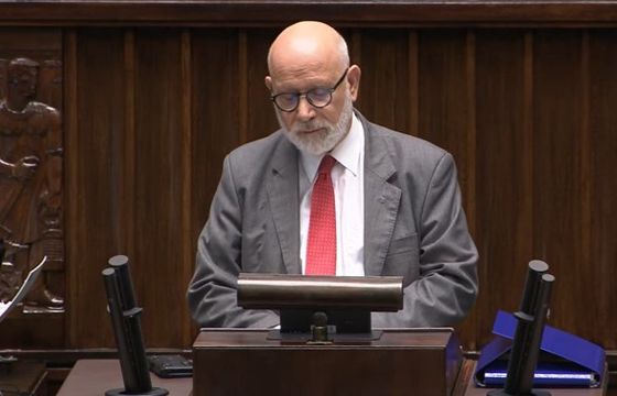 Szef KRRiT odpowiada na oskarżenie o chęć „zagłodzenia” TVP