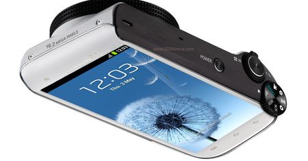 Targi IFA oprócz Note'a II przyniosą... aparat w kształcie Galaxy S III?
