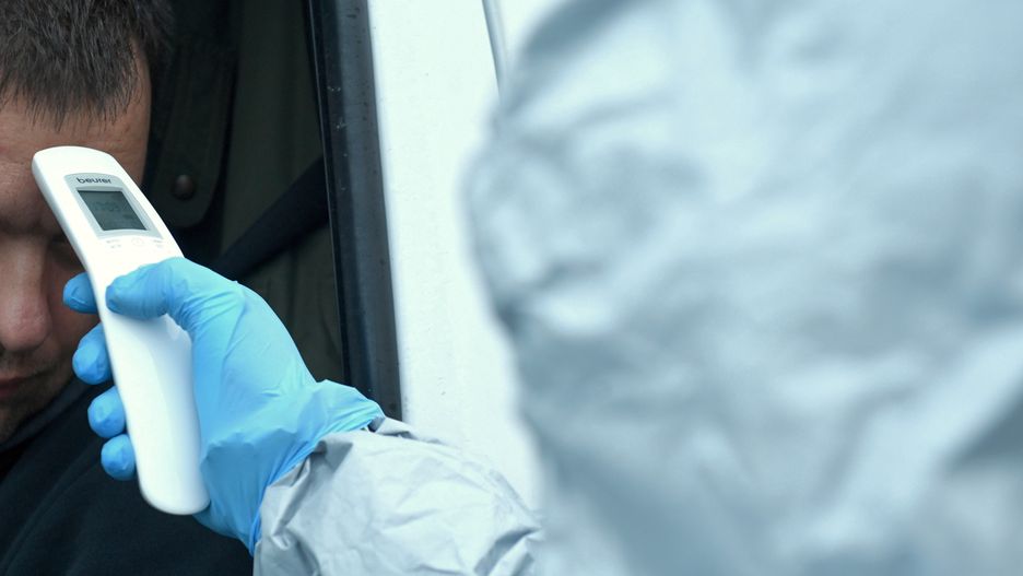 Koronawirus. Mazowieckie. Szpitale otrzymają urządzenia do bezdotykowego mierzenia temperatury