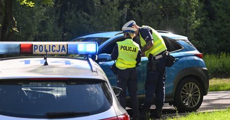 5 osób w szpitalu po wypadku busa. Jechali nim niepełnosprawni