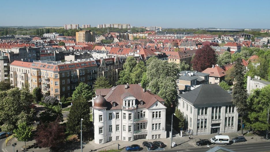 Od nowego roku zapłacimy więcej za mieszkania, domy i źle zaparkowane auta