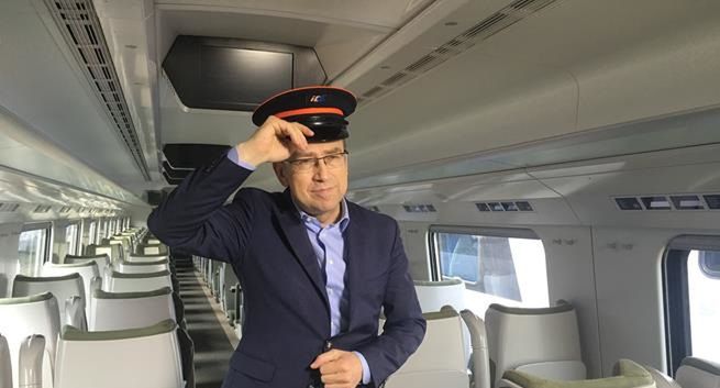 „Express InterCity Premium Teleexpress” - „Teleexpress” z własnym pociągiem
