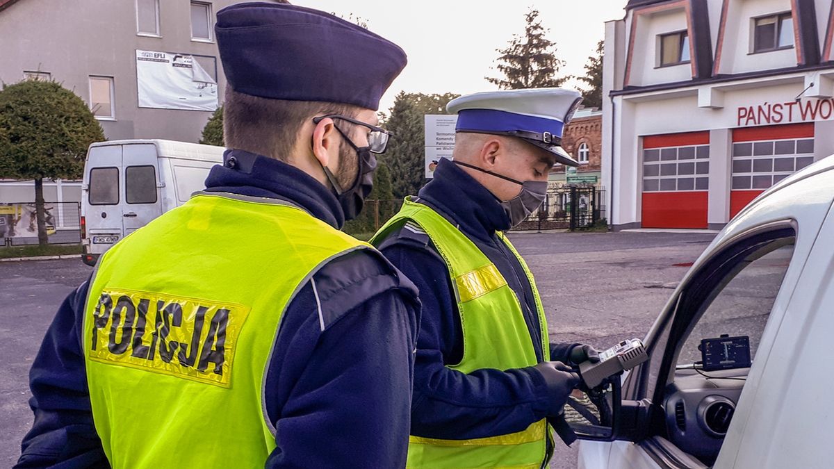 Obecnie wielu kierowców reaguje emocjonalnie i nie przyjmuje mandatów. Zmiana ma pozwolić przemyśleć swoje zachowanie
