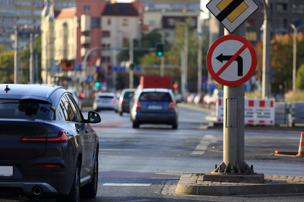 Sekundniki. Ułatwiają czy przeszkadzają na drodze?