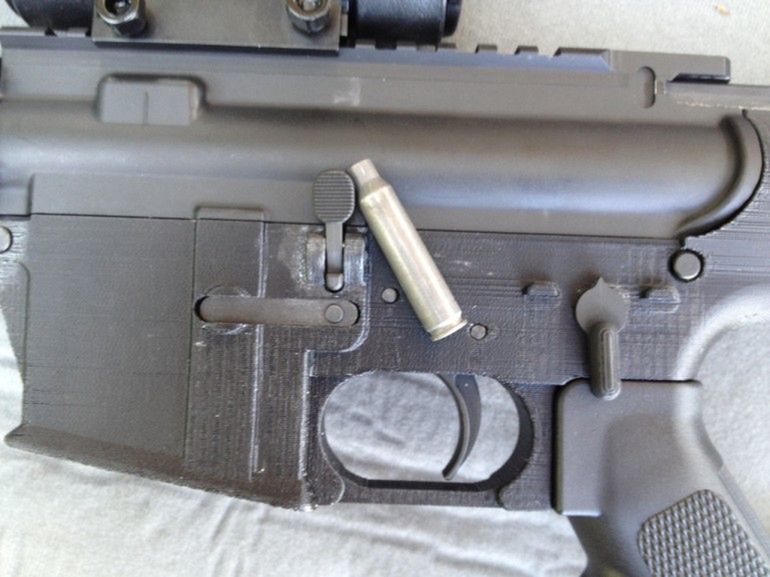 Nie masz jak się bronić? Wydrukuj sobie M16 3
