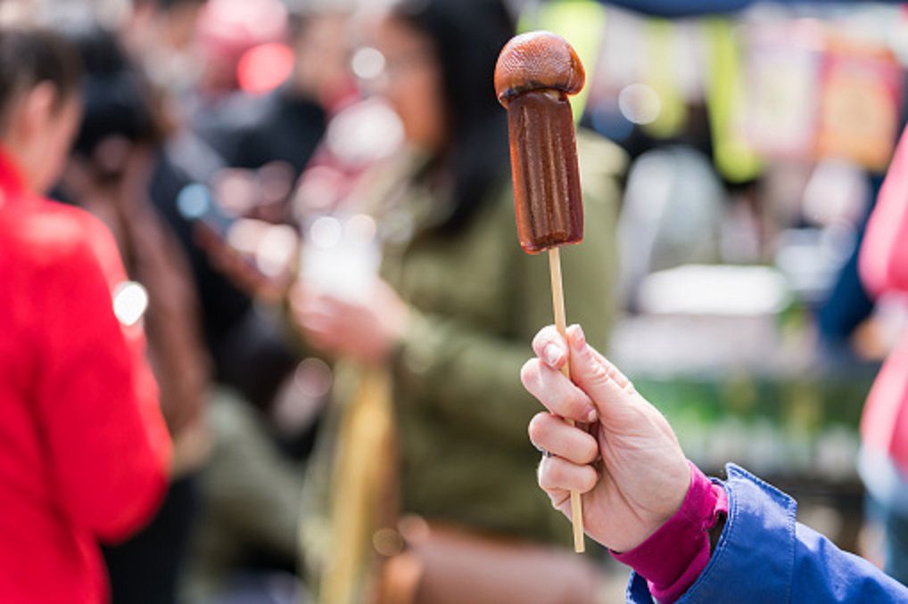 Babcia przeraziła się, gdy zobaczyła, co znajduje się na półce. 