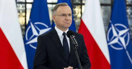 Apel Dudy "do ekipy, która ma większość w parlamencie". "Wybierzcie sędziów TK"