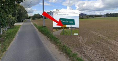 Żółte tabliczki w Wielkopolsce. "Nakazuje się niezwłoczne zgłaszanie"