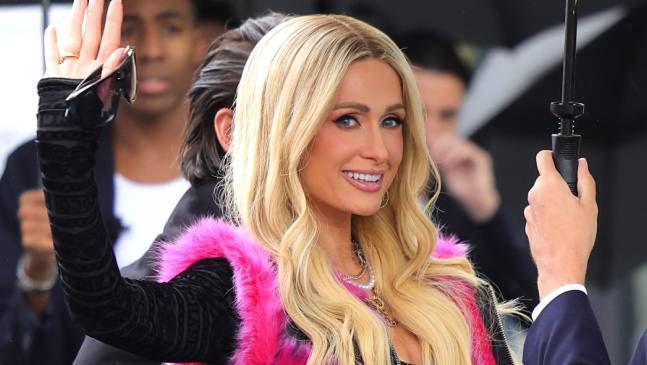 Paris Hilton pokazała NOWĄ fotkę synka. Chłopiec przyszedł na świat dzięki SUROGATCE (FOTO)