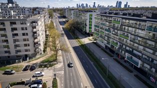 Warszawa: Nowe przejście dla pieszych na ruchliwej ulicy