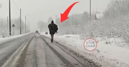 "Batman na hulajnodze". Nagranie ma ponad pół miliona wyświetleń