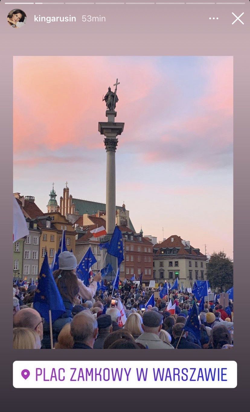 Kinga Rusin PROTESTUJE w Warszawie