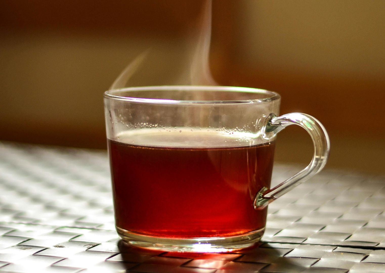 Trująca herbata w woreczkach? Ekspert komentuje wynik badania