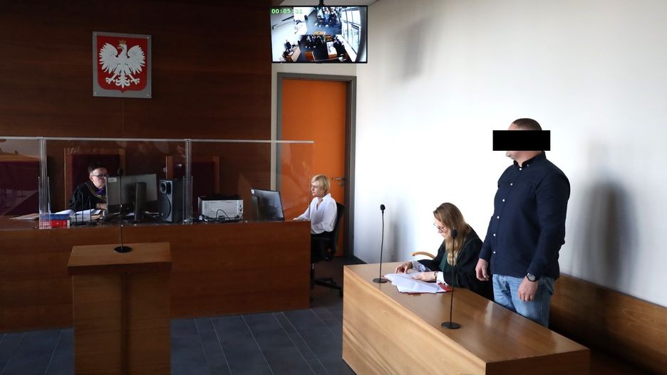 W Sądzie Rejonowym w Rzeszowie odbyła się rozprawa kierowcy oskarżonego o potrącenie 14-letniej Darii w grudniu 2023 roku. Dziewczynka szła do szkoły.
