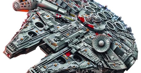 Sokół Millennium z 7541 klocków LEGO