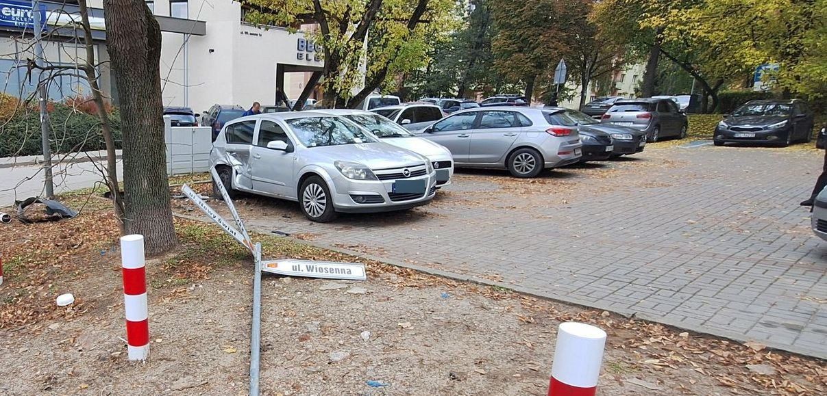 Auta uszkodzone na parkingu w Kielcach