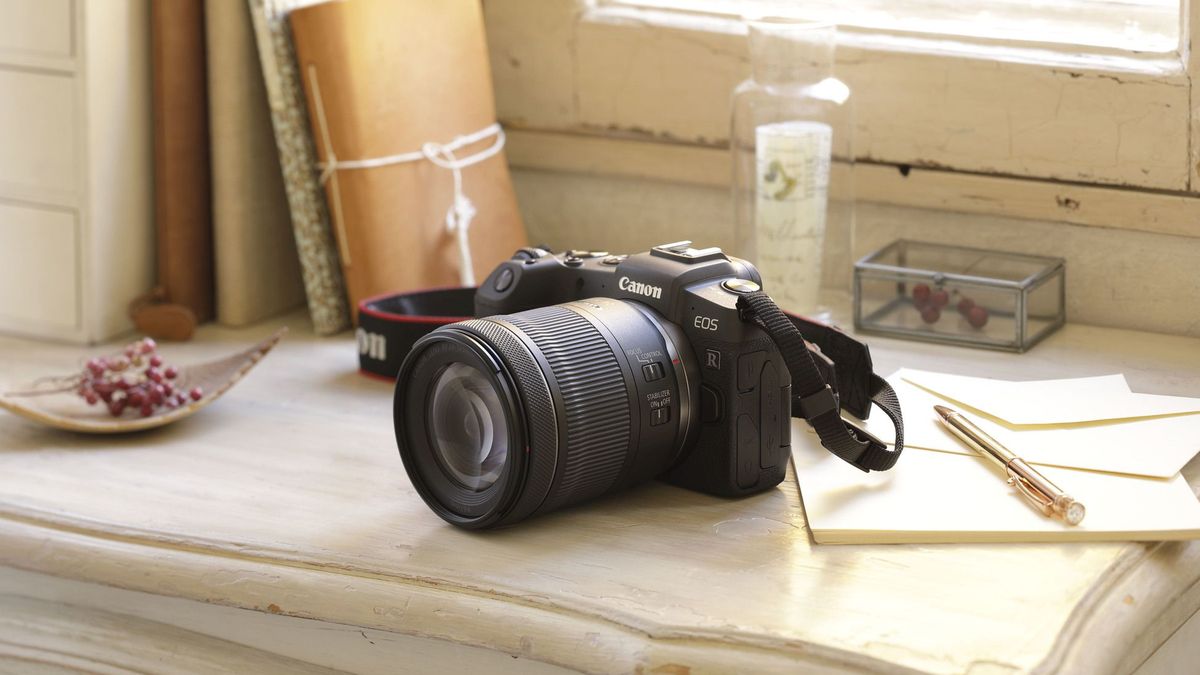 Canon RF 24-105 mm f/4-7.1 IS STM, czyli budżetowy zoom spacerowy do bezlusterkowców 1