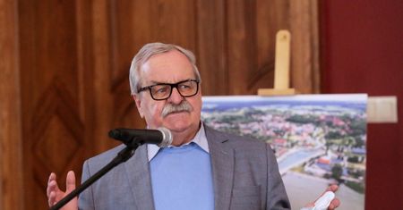 Poseł PiS wskazał, skąd sprowadza się węgiel. Nie popisał się