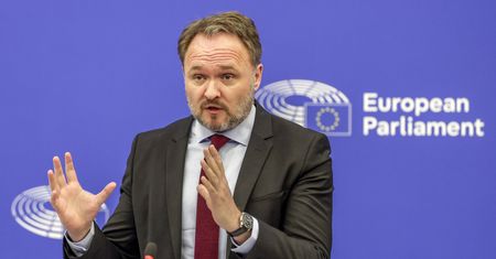 Import paliw z Rosji. Komisarz UE ds. energii: nie, nawet po zawarciu pokoju