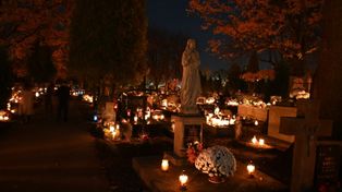 Tarnobrzeg: Cmentarze w noc Wszystkich Świętych