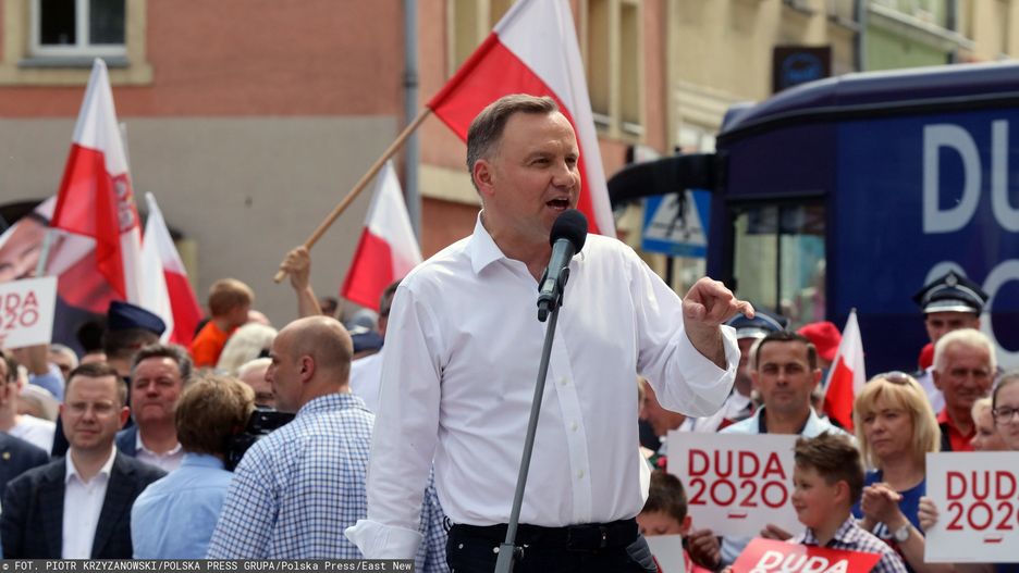 Wybory 2020. Andrzej Duda cały czas liderem