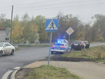 Wypadek w Płońsku. 66-letni kierowca Chevroleta potrącił pieszą na pasach