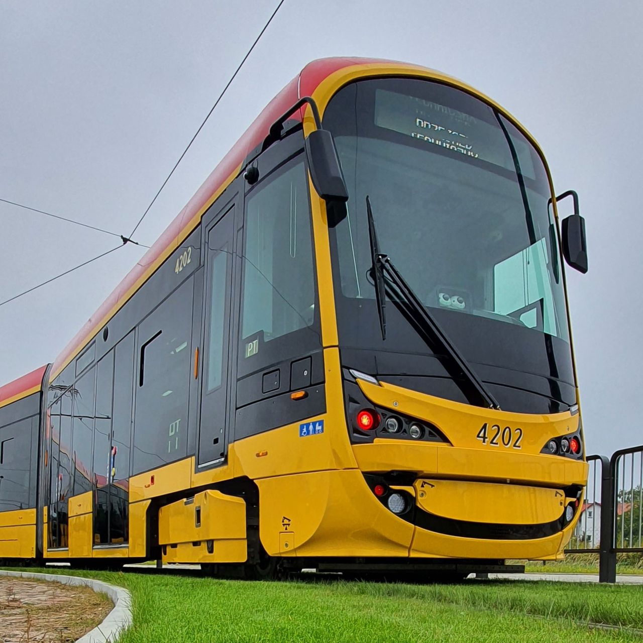 Warszawa. Nowe tramwaje zużyją mniej prądu