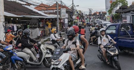 Bali traci cierpliwość. Pod lupą Rosjanie, i Ukraińcy uciekający przed wojną