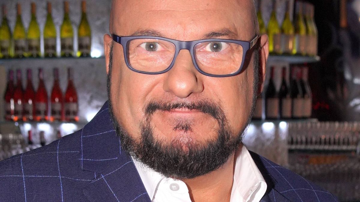 Piotr Gąsowski o "kręgu ośmiu dziewczyn"