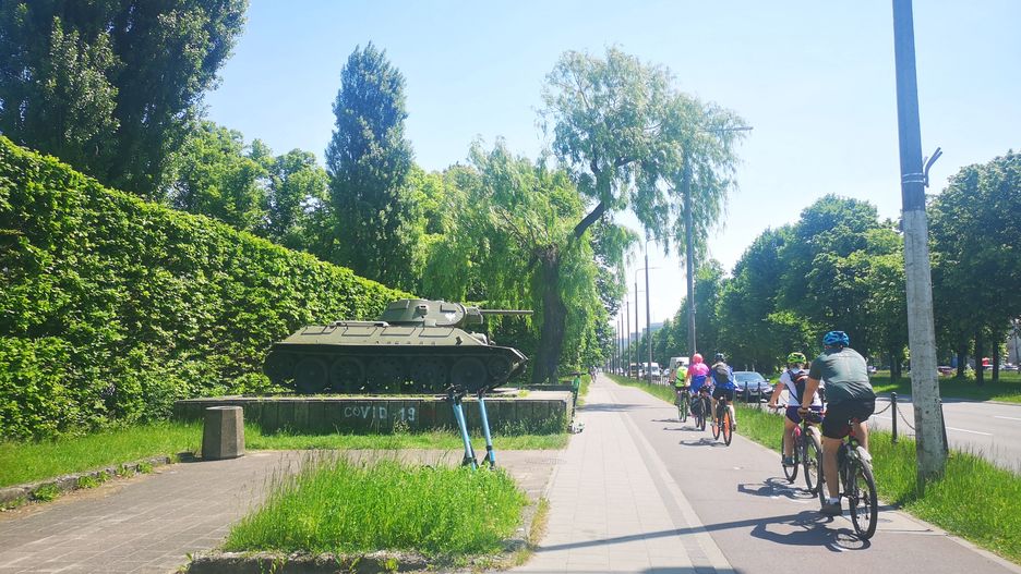 Czołg przy parku to jedno z najbardziej rozpoznawalnych miejsc w Gdańsku