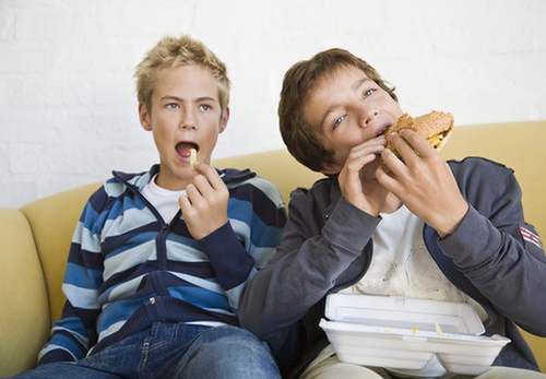 Gimnazjaliści lubią jeść schabowego i pizzę