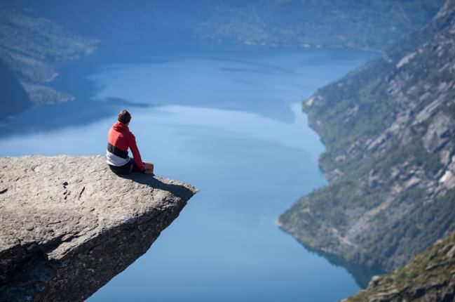 Trolltunga - niesamowita skała w Norwegii