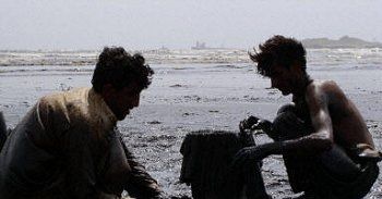 Groźba katastrofy ekologicznej u wybrzeży Pakistanu