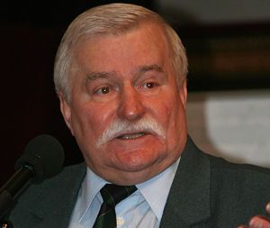 Lech Wałęsa chce pomagać Kubańczykom
